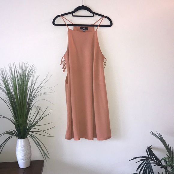 Missguided Peach Cut Out Dress - Picture 5 of 8